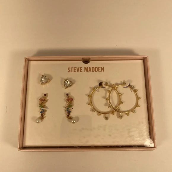 🆕 Steve Madden Earring Set - Picture 2 of 5